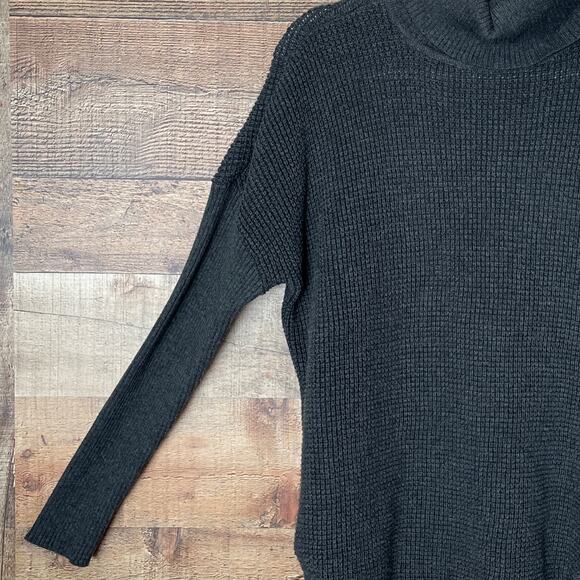 Michael Kors Pearl Heather Gray Turtleneck Round Hem Sweater Size Large - Picture 4 of 10